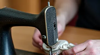 Restoring a Rusty Antique Sewing Machine: A Step-by-Step Guide